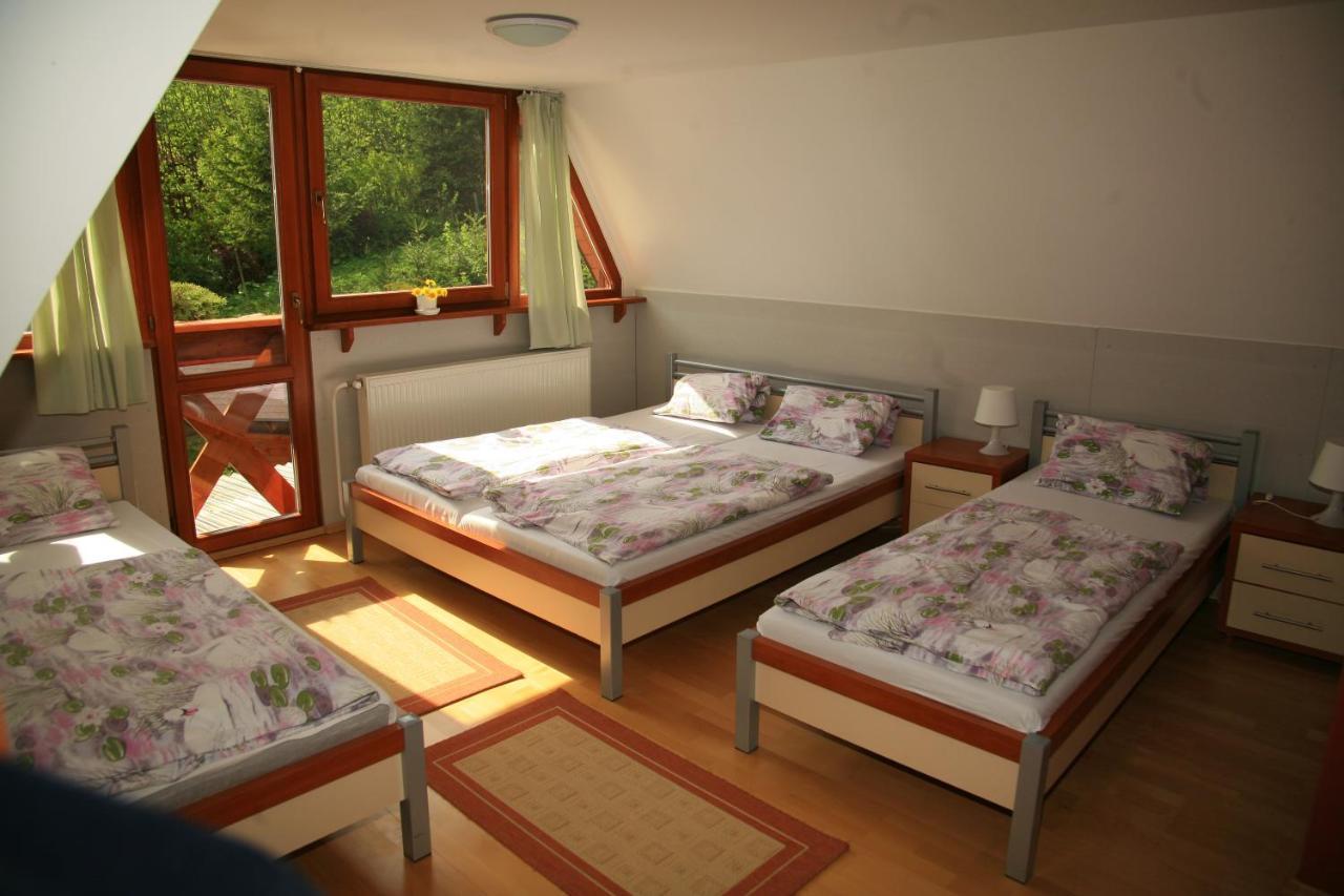 Chata Pod Brdom Ruzomberok Extérieur photo